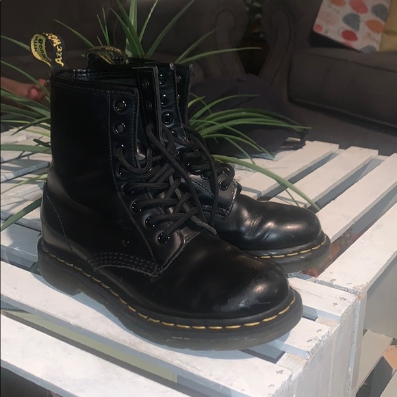 Dr. Martens Shoes - Doc martens